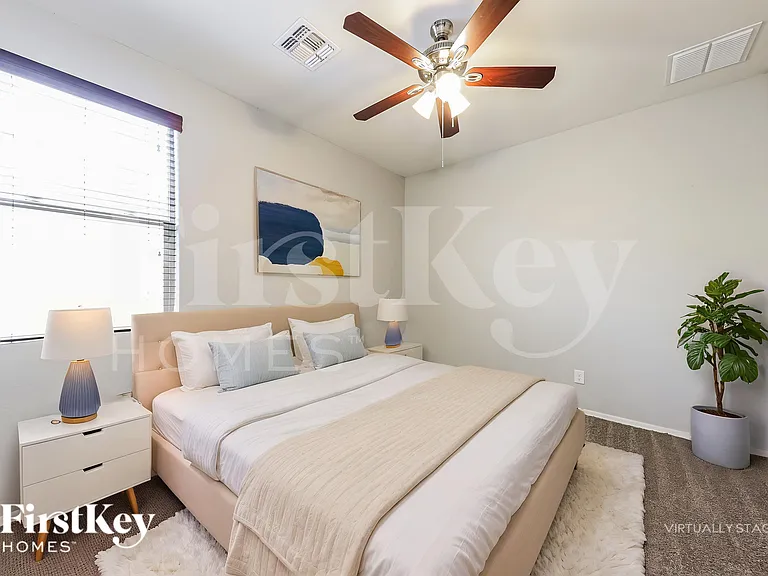 18068 W Tina Ln — Photo 15