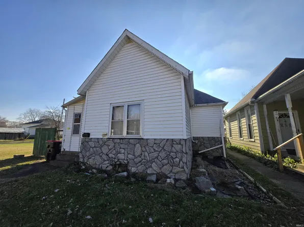 326 W 8th St, Mount Vernon, IN 47620