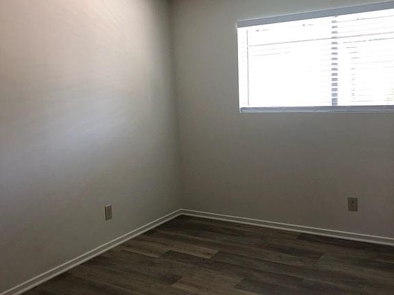 4th image of 3453 Richland Dr #16