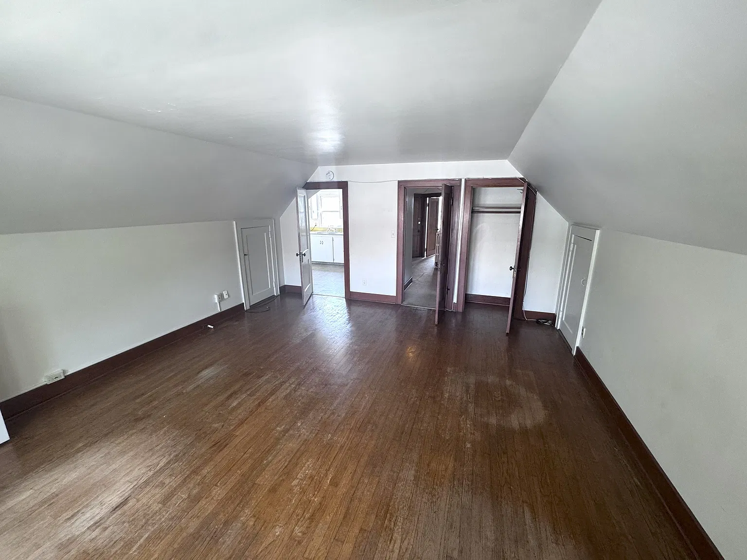 310 N Clinton St — Photo 4
