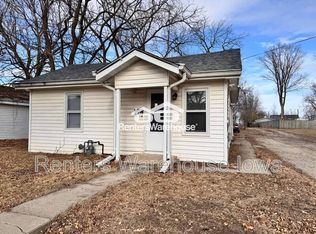 716 N 8th Ave E, Newton, IA 50208