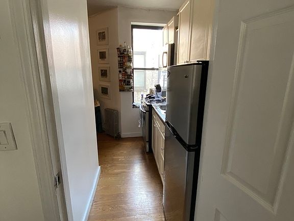 3rd image of 246 W 18th St #5A