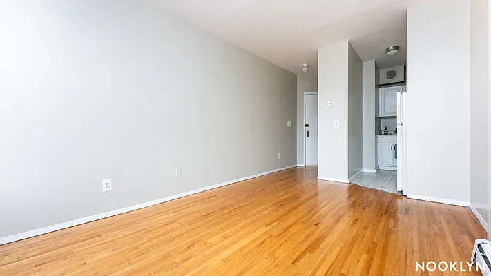 Rented by Nooklyn NYC LLC | media 22