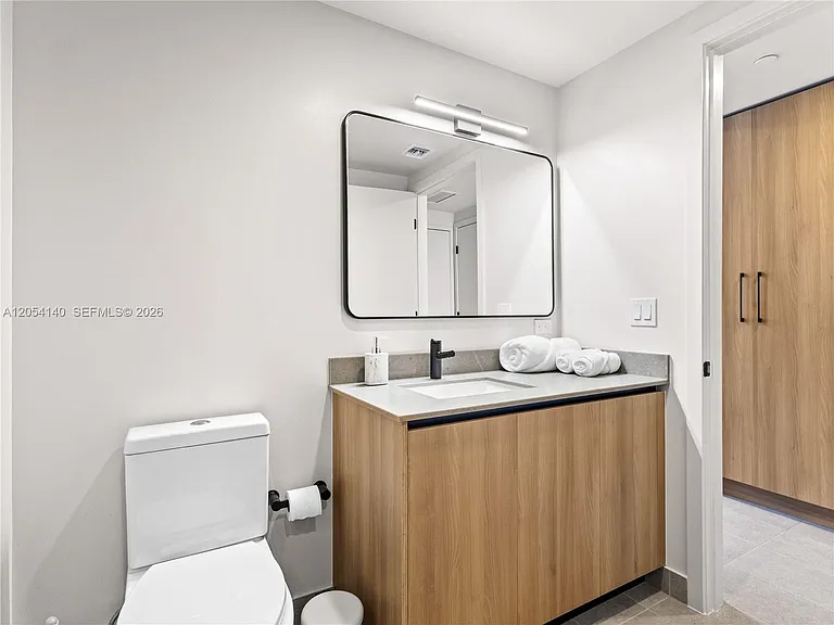 121 NE 5th St #901B — Photo 10