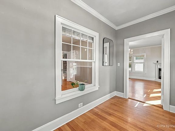 5th image of 143 N Hager Ave