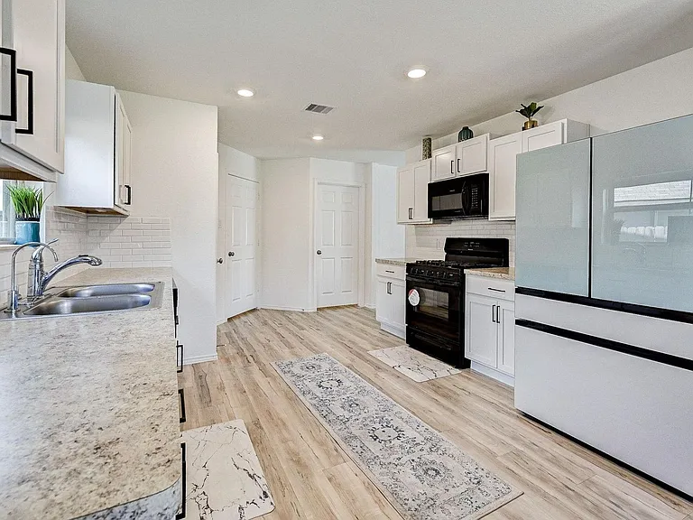 1702 Campos Ct — Photo 19