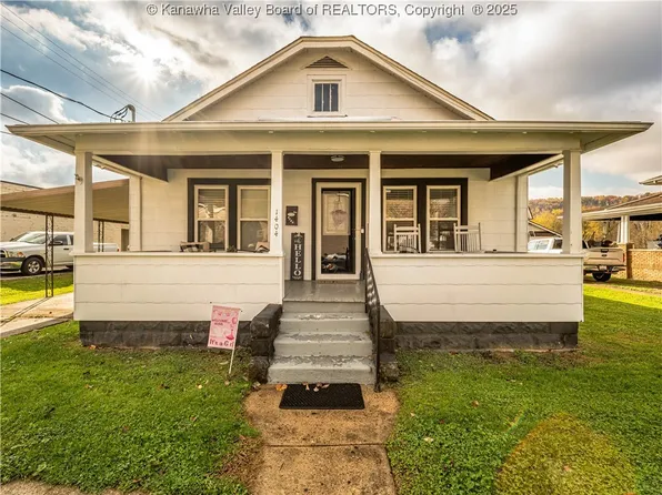 15026 Us Route 60, Milton, WV 25541
