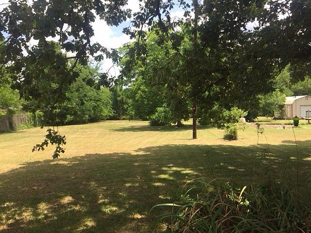 2nd image of 365 Smith Farm Rd