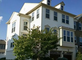 512 Red Raspberry Ter SE, Leesburg, VA 20175