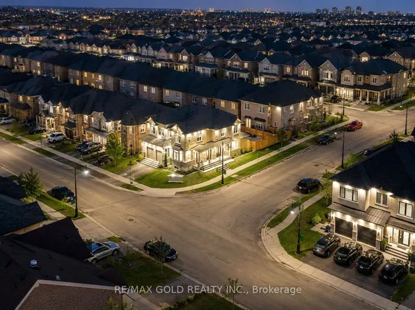 27 Brentwick Dr, Brampton, ON L6X 5G1