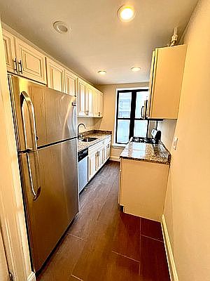 5th image of 515 W 179th St #3B