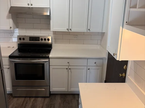 10727 Green Meadows Dr APT 3C, Mokena, IL 60448