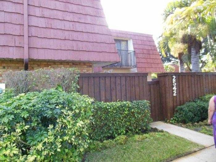 1st image of 2542 SW 15th St