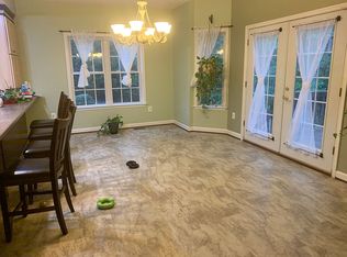 96 Marchant Dr, Fredericksburg, VA