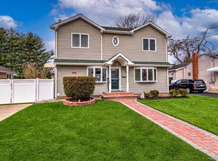 150 Park Lane, Massapequa, NY
