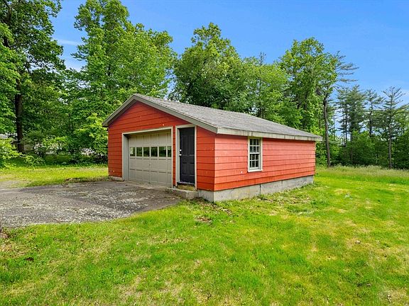 3rd image of 116 Killam Hill Rd