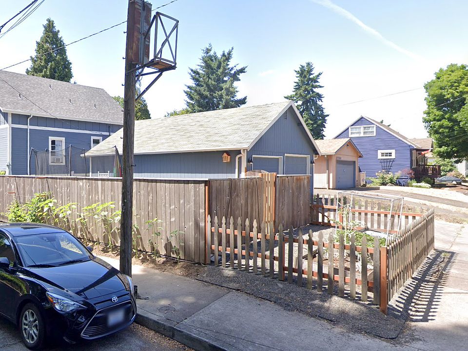 2nd image of 1423 SE Bush St