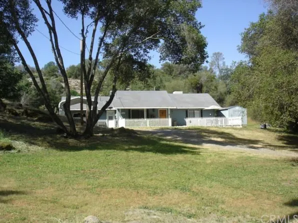 31070 Yosemite Springs Pr, Coarsegold, CA 93614