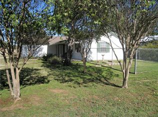 106 W Wilson Ave, Whitney, TX 76692