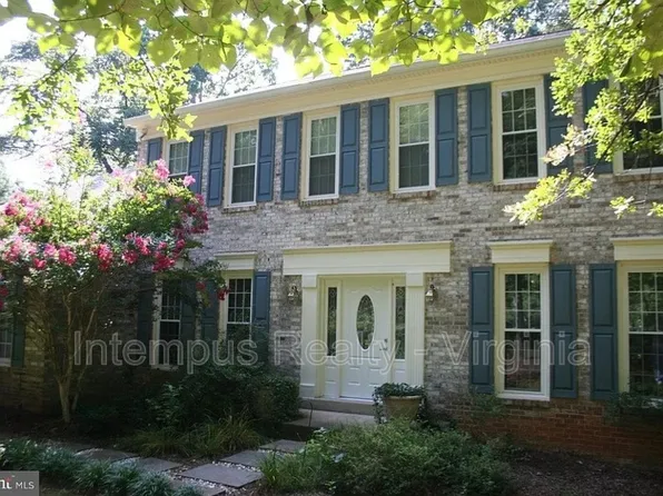 7140 Chesterfield Dr, Warrenton, VA 20187