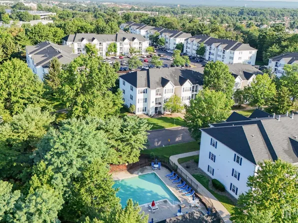 331 Waterford Dr, Edison, NJ 08817