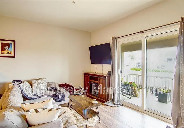237 Pacifica Blvd #302 — Photo 4