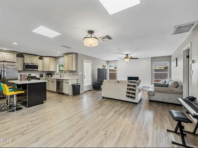 707 E Encanto Dr — Photo 7