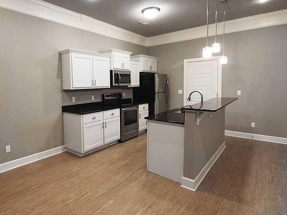 Kitchen and dining area, open floor plan
