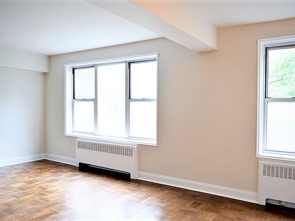 3rd image of 3299 Cambridge Ave APT 7L