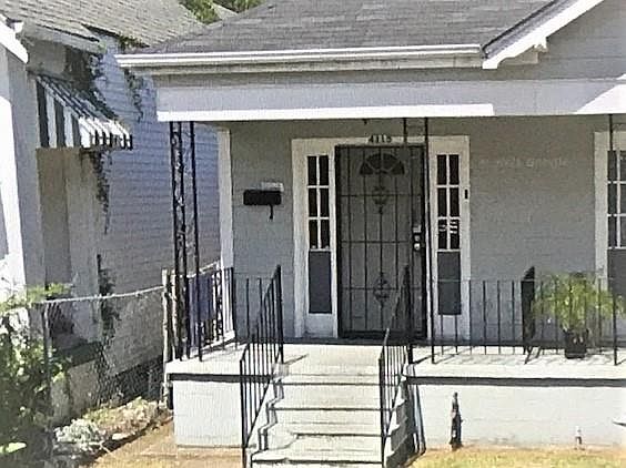 2nd image of 4115 Willow St