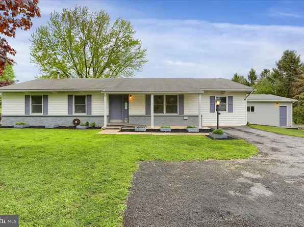 61 Pine St, Morrisdale, PA 16858