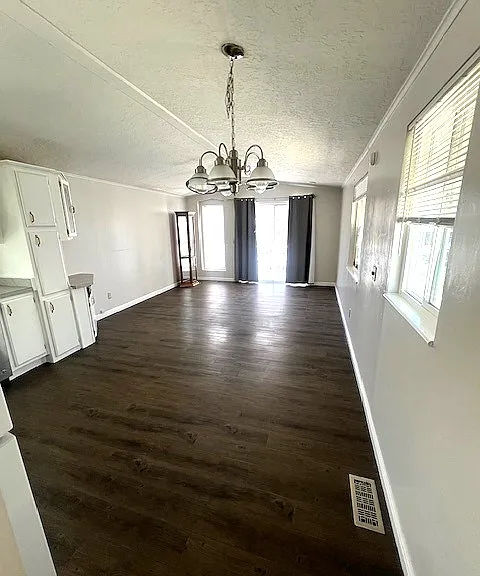 213 Beth St — Photo 6