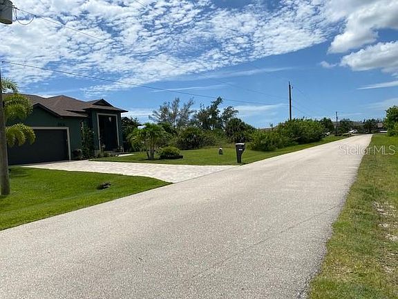 4th image of 8313 Antwerp Cir