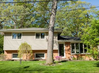 205 W Ravine Ave, Willow Springs, IL 60480