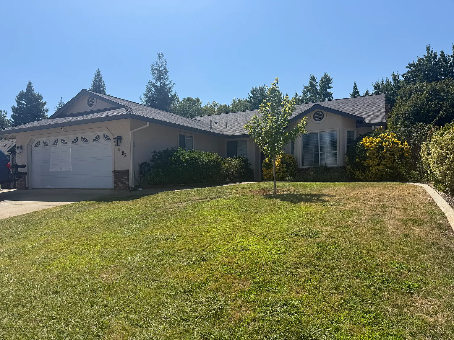 3 bed, 1321 sqft, $2,400 — Photo 1