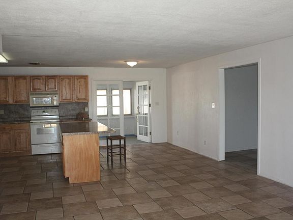 5th image of 4026 E Eugie Ave