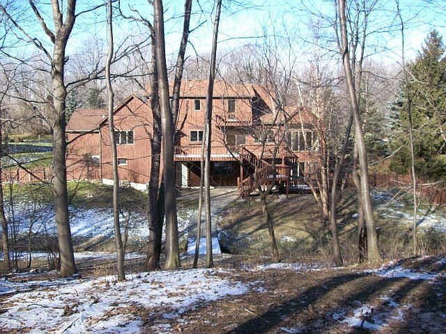 2nd image of 1177 Hidden Valley Trl