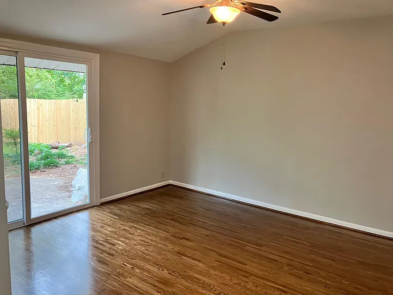 1080 Sherbrooke Dr — Photo 12
