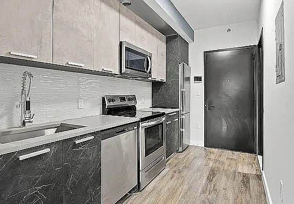 5th image of 2733 E 12th St #6G