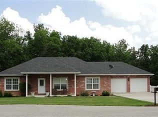 201 Cedar Grv, Holts Summit, MO 65043