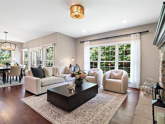 4th image of 3 Sleepy Hollow Ln