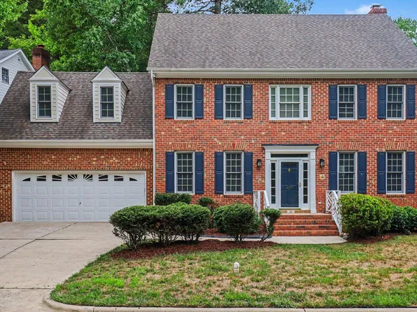 202 Park Valley Ln, Cary, NC 27519
