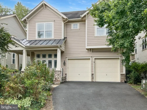 276 Ariel Dr NE, Leesburg, VA 20176