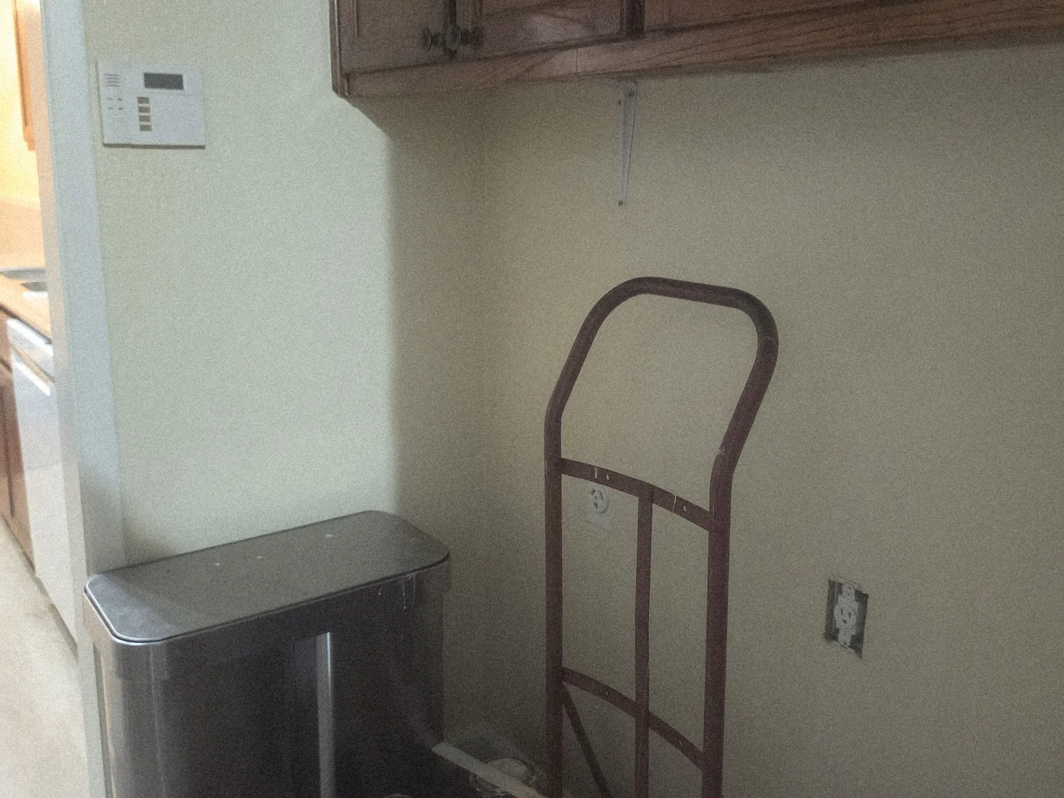 2 bed, 1004 sqft, $1,300 — Photo 4