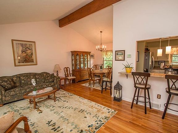 4th image of 7062 Ashlawn Dr
