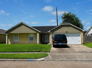 2135 Squire Dobbins Dr, Sugar Land, TX 77478