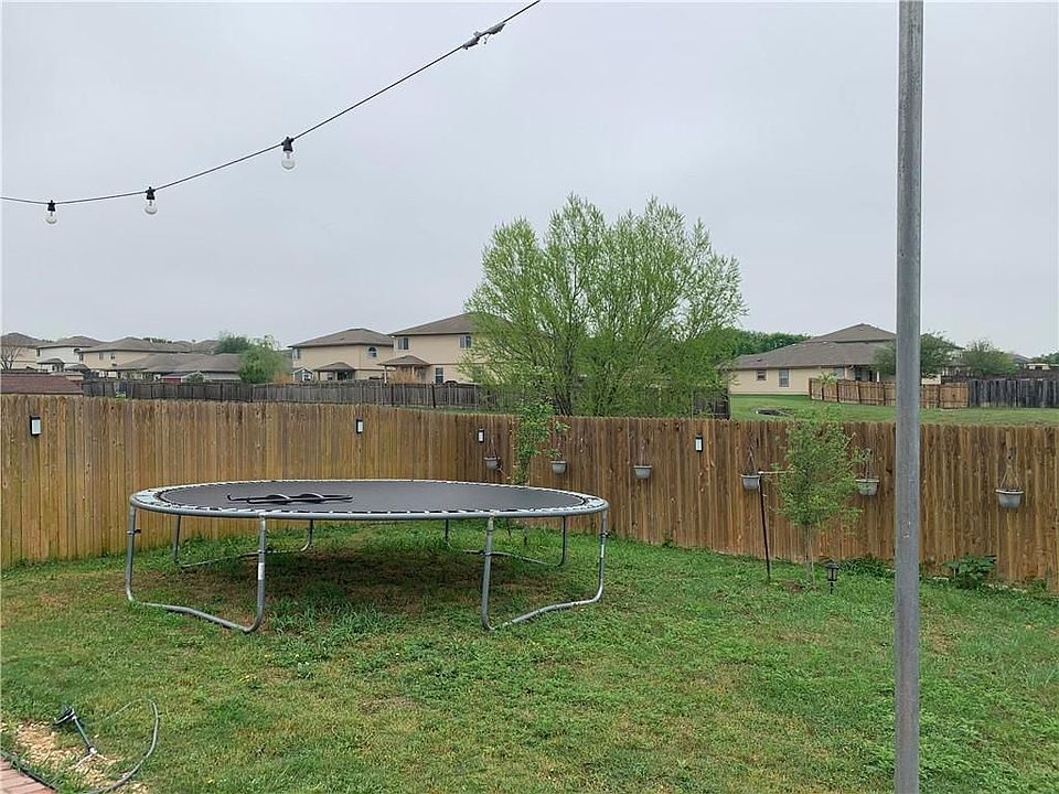 1st image of 102 Llano River Trl