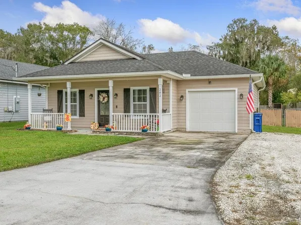 282 N Peachtree St, Hastings, FL 32145