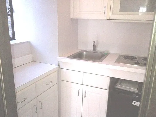 Rented by City Connections Realty | media 27