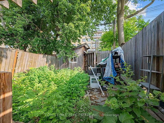 3rd image of 2 Mulberry Cres